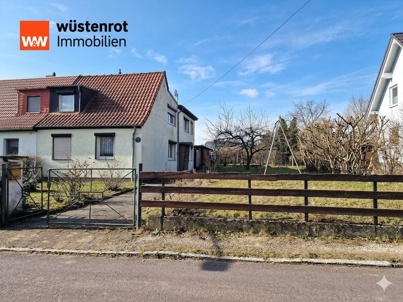 Handwerker-/ Sanierungsobjekt mit großem Grundstück im schönen Magdeburger Hopfengarten